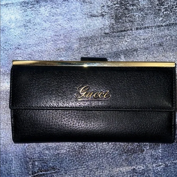 EUC Gold Script GUCCI Leather Textured Vintage Clutch/Wallet! FREE SHIPPING📣 - Picture 3 of 8